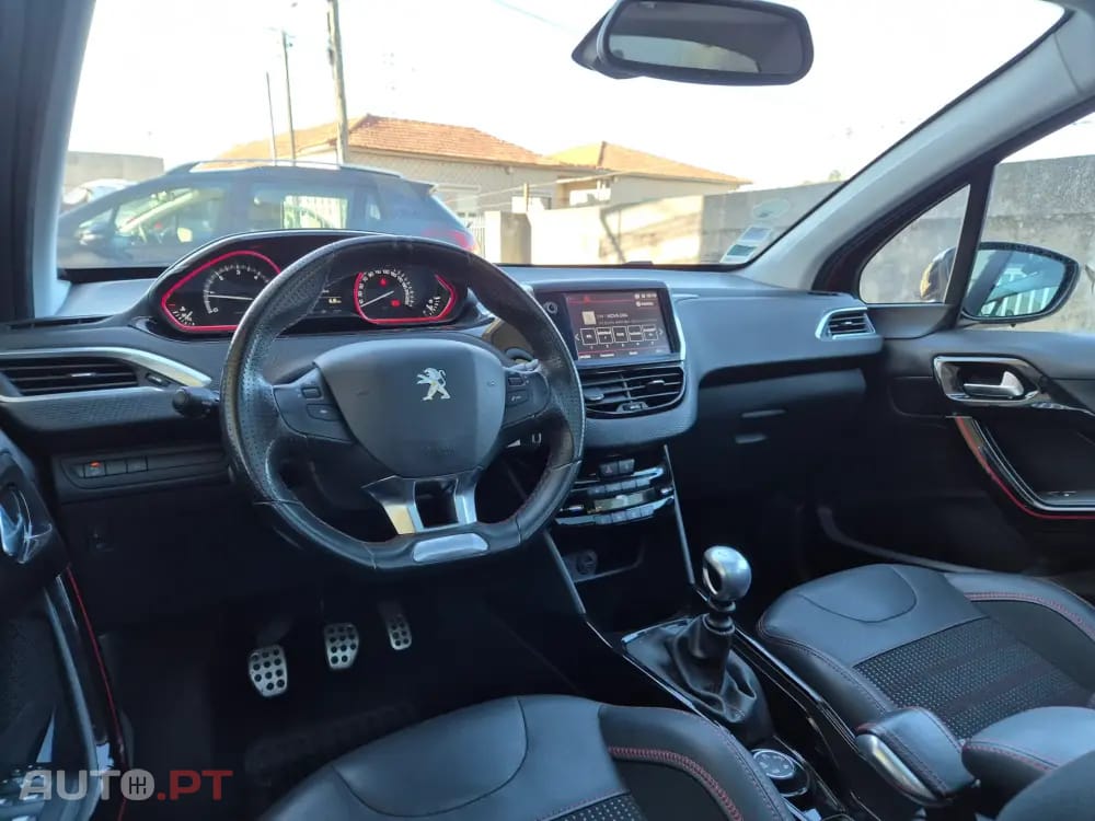 Peugeot 2008 1.6 BlueHDi GT Line