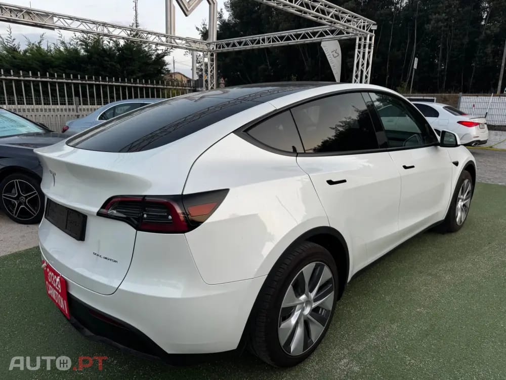 Tesla Model Y Long Range Dual Motor AWD