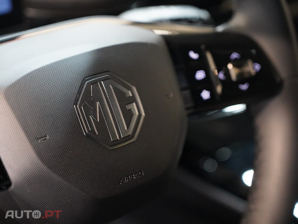 MG MG4 64 kWh Luxury