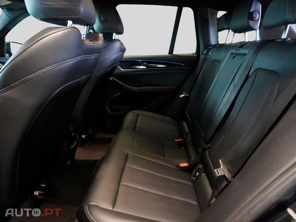 BMW X3 xDrive30e PHEV I.V.A DEDUTÍVEL 