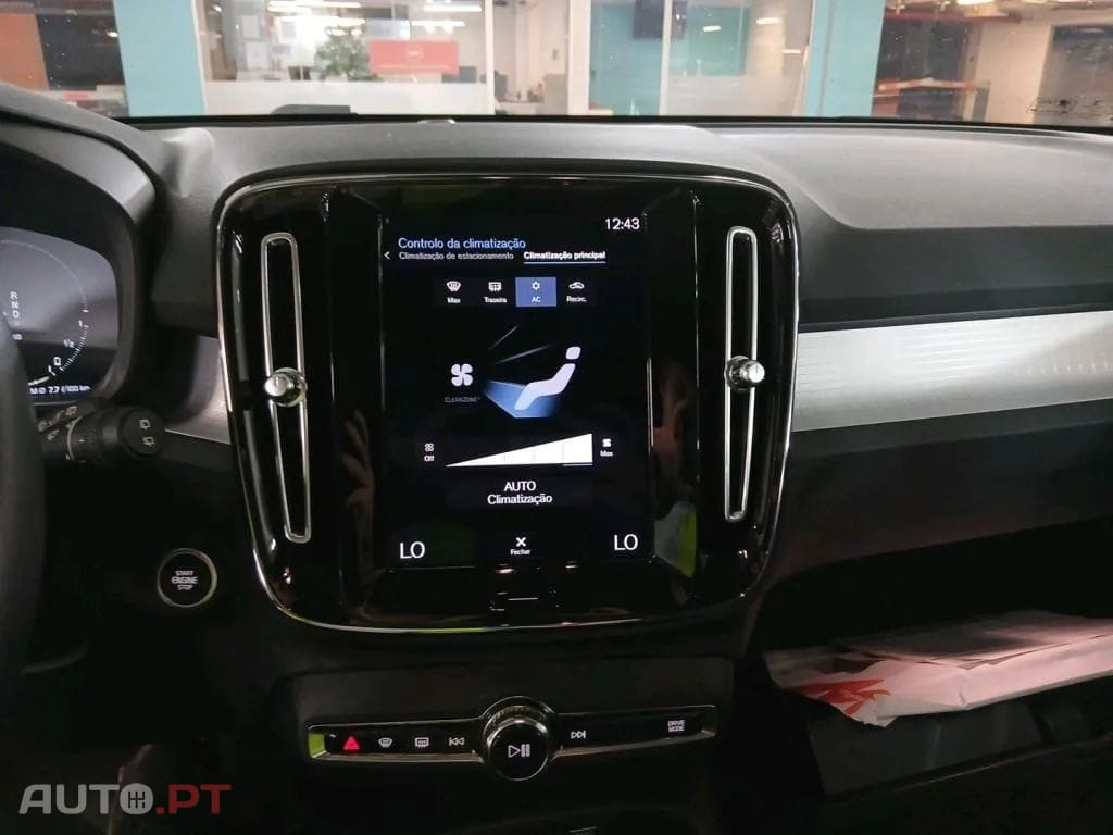 Volvo XC40 1.5 T5 PHEV R-Design Expression