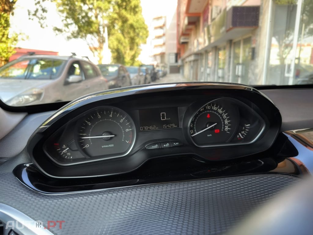 Peugeot 2008 1.2 PureTech Active