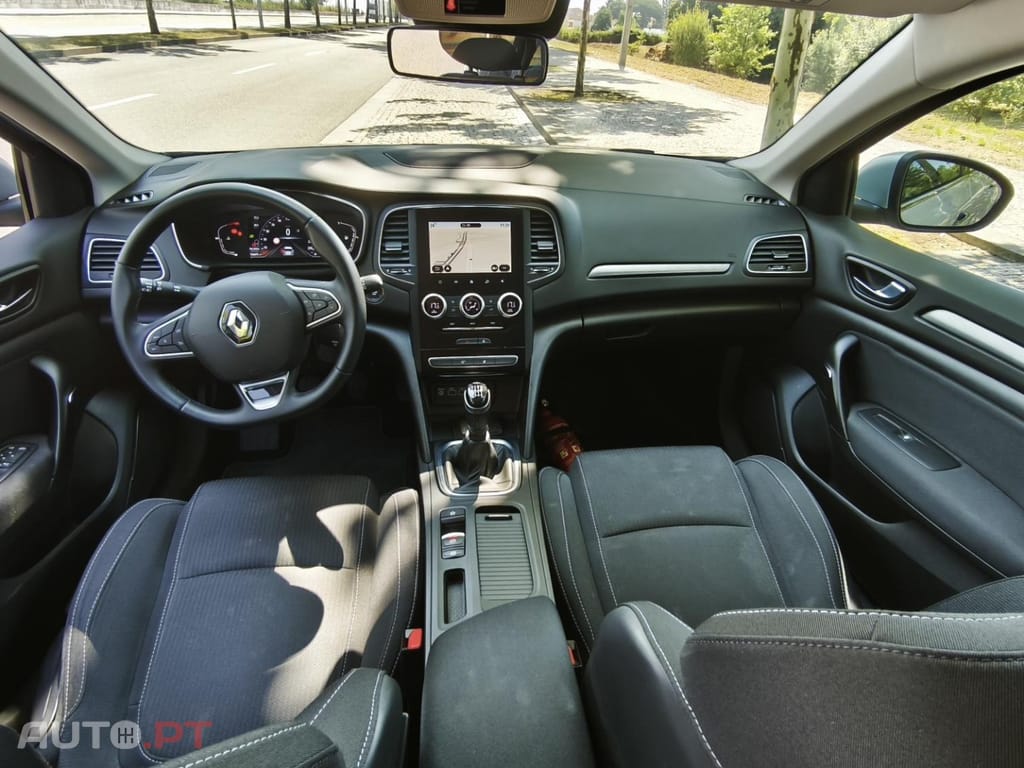 Renault Mégane Sport Tourer 1.5 Blue dCi Business — fotografia 19