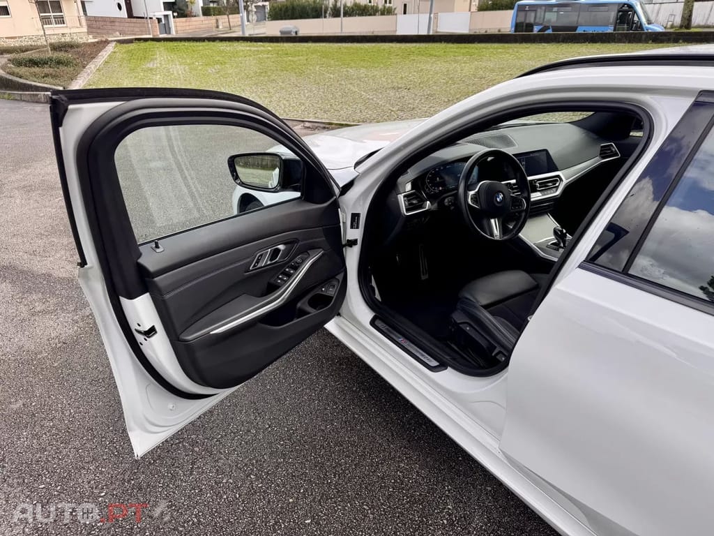 BMW 330 e Pack M Auto