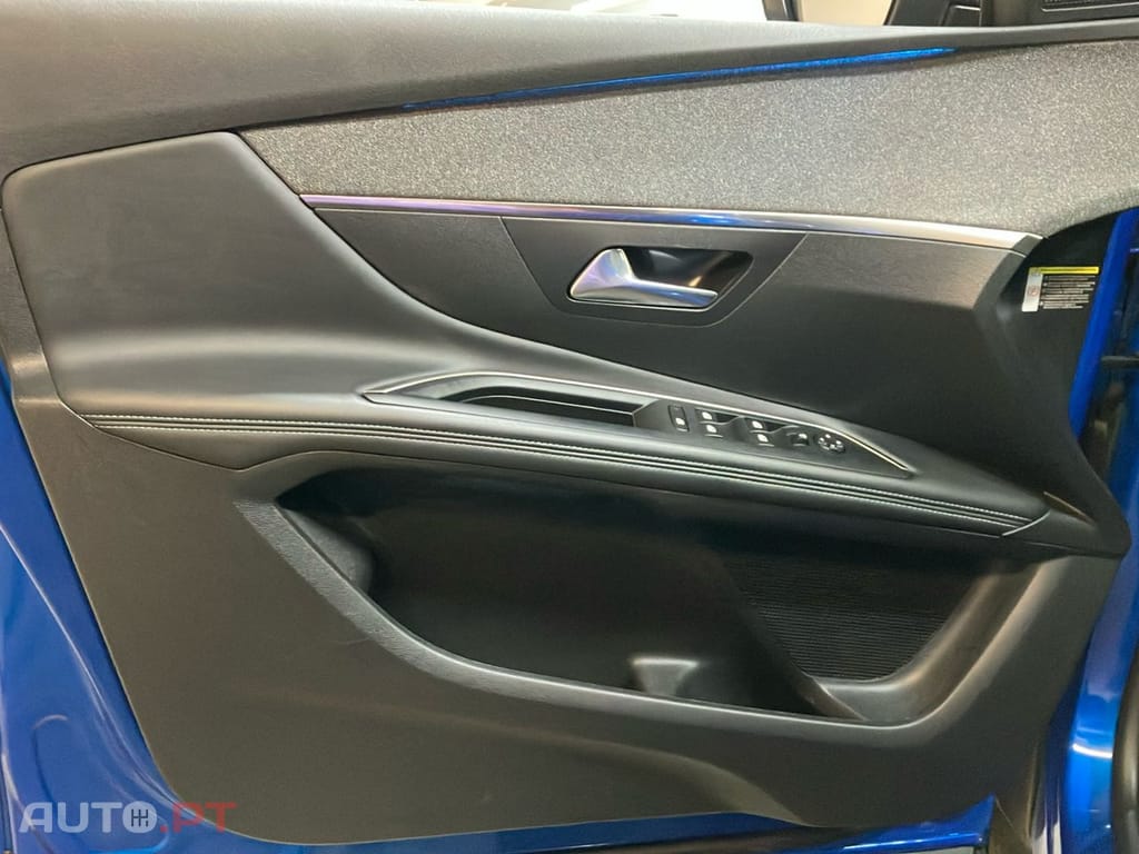 Peugeot 3008 1.2 PureTech Allure EAT8