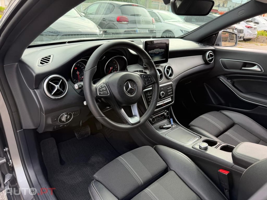 Mercedes-Benz CLA 180 d Shooting Brake Urban Aut. — fotografia 8