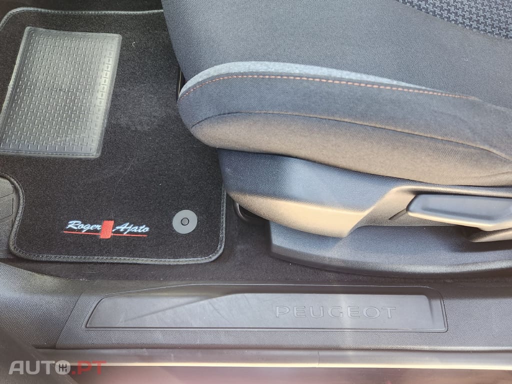Peugeot 3008 1.5 BlueHDi Active