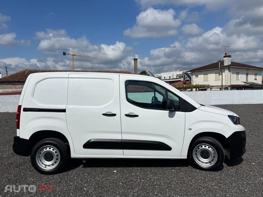 Peugeot Partner 1.5 BlueHDi Premium Standard