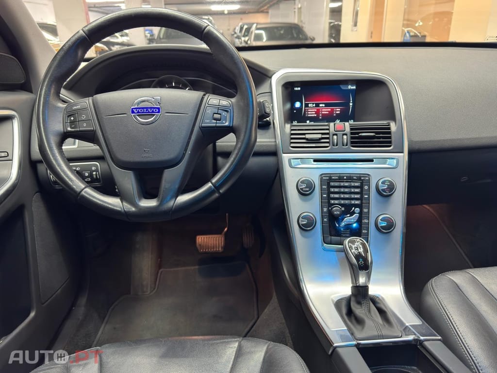 Volvo XC60 2.0 D3 Momentum Geartronic