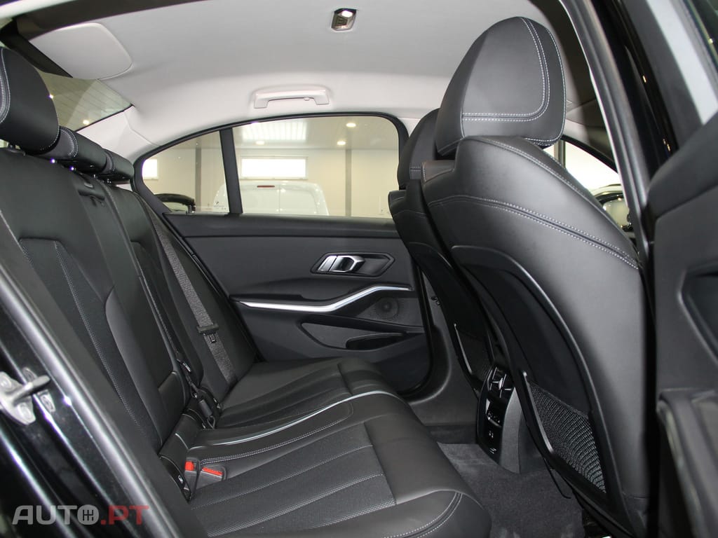 BMW 330 Advantage Look M Sport