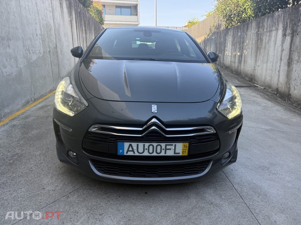 Citroen DS5 1.6 e-HDi Air. So Chic CMP6 112g