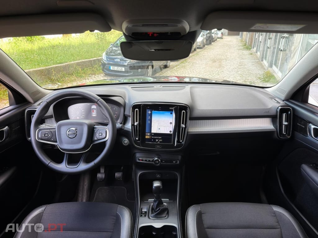 Volvo XC40 2.0 D3 Momentum Plus