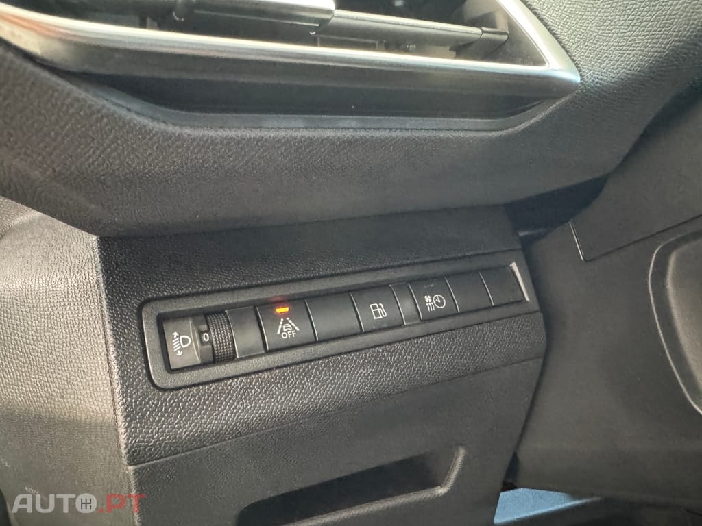 Peugeot 3008 1.6 Hybrid Active Pack e-EAT8