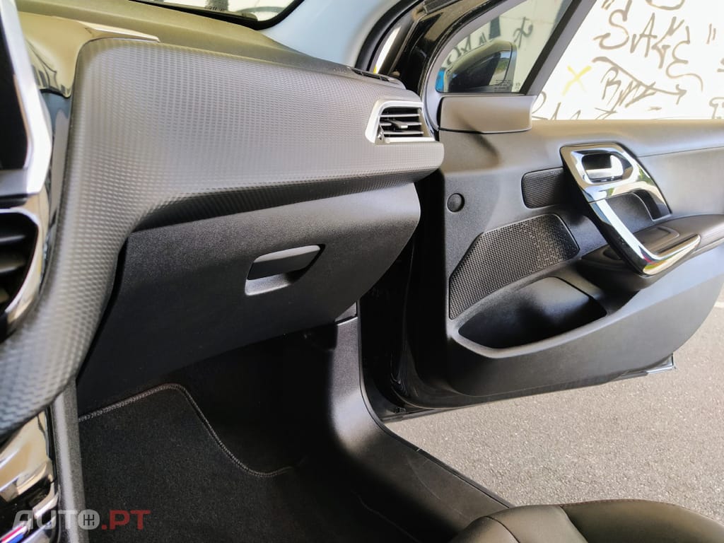 Peugeot 208 Puretech Turbo GT line