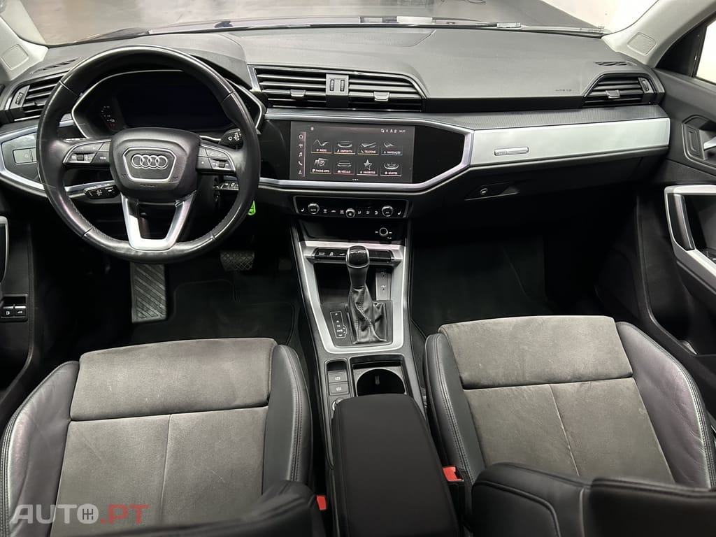 Audi Q3 45 TFSIe S line S tronic