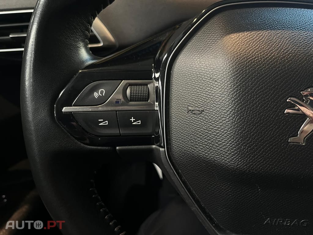 Peugeot 3008 1.2i Executive