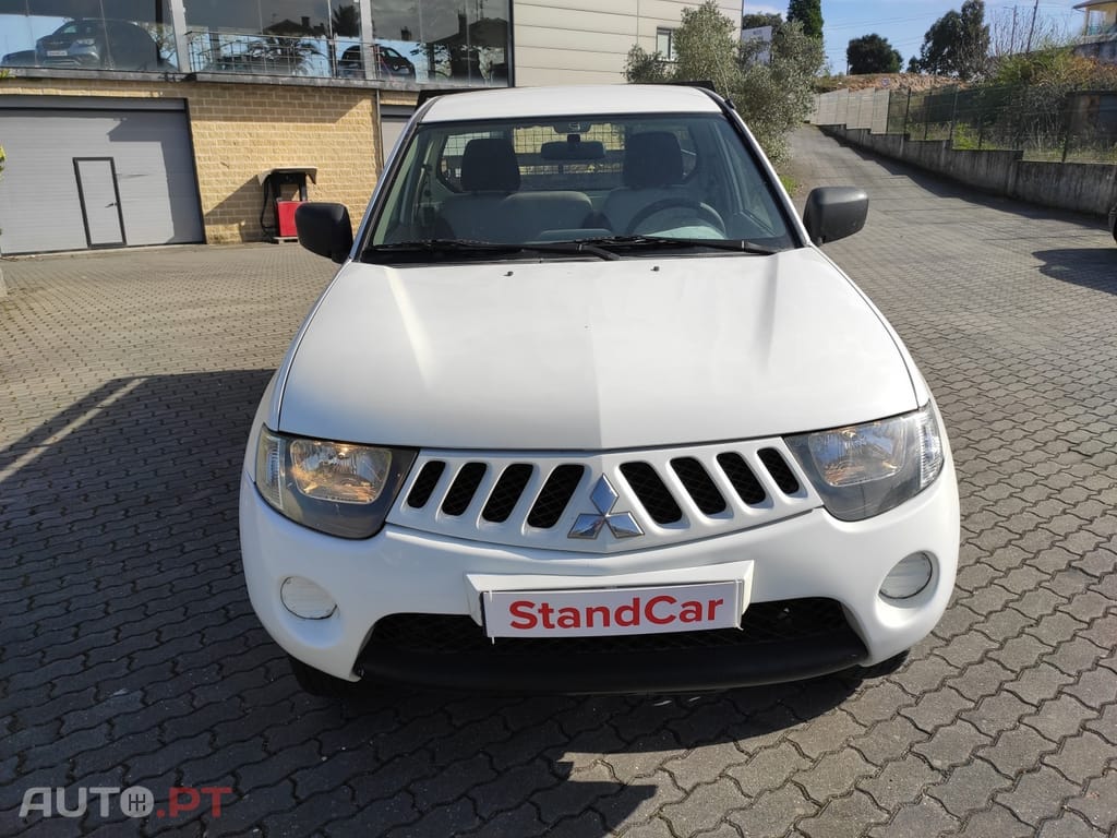 Mitsubishi L200 2.5 DID 4X4 CAB. SIMPLES