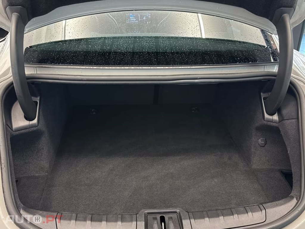 Porsche Taycan Performance I.V.A DEDUTIVEL 