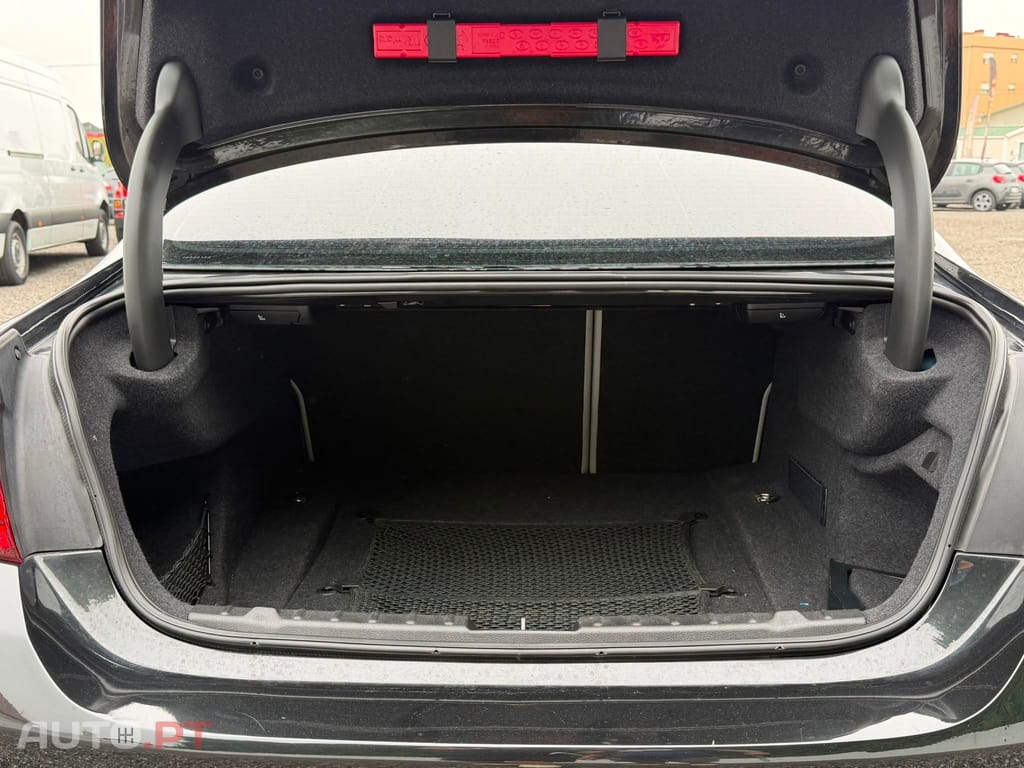 BMW M4 Auto