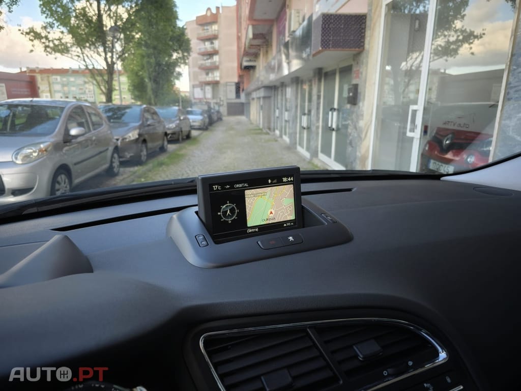 Peugeot 5008 1.6 BlueHDi Allure J17