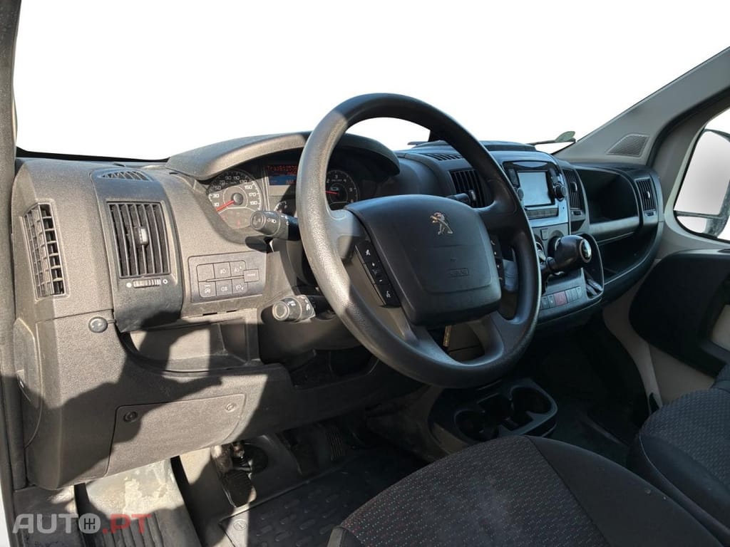 Peugeot Boxer 2.0 BlueHDi 335 L3H2 Premium