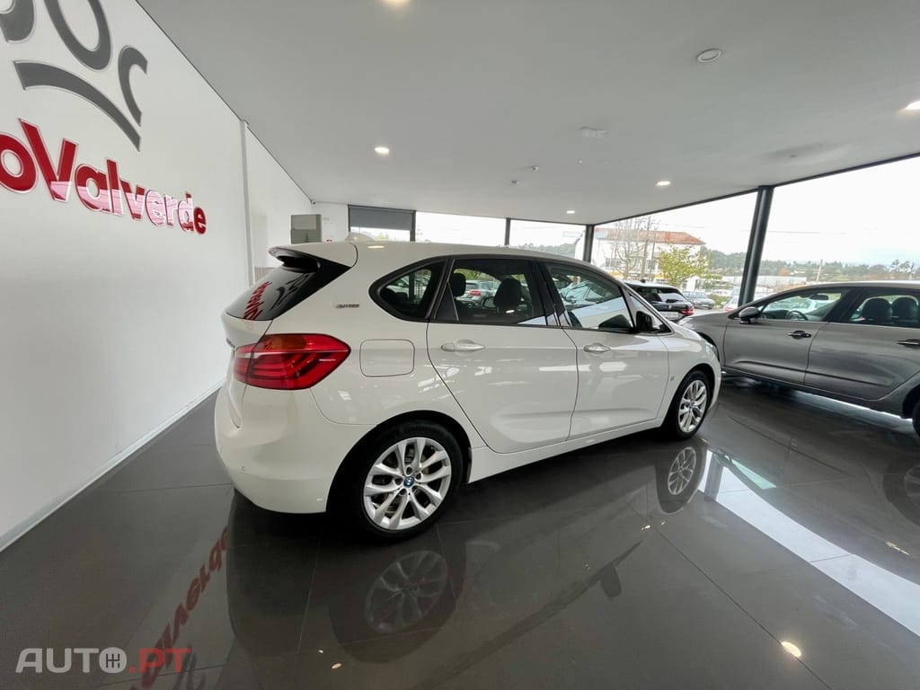 BMW 225 Line Sport