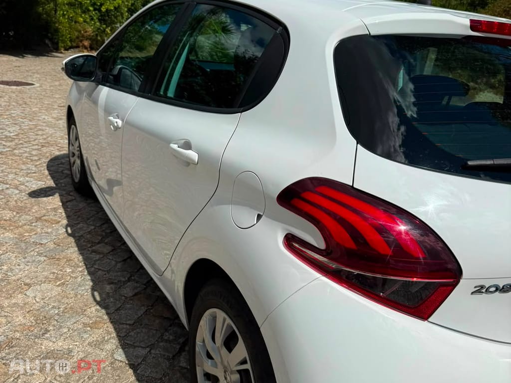 Peugeot 208 Active