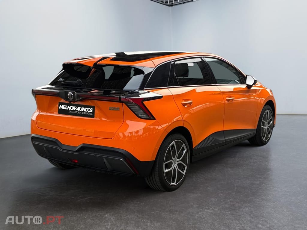 MG MG4 77 kWh Extended Range Luxury