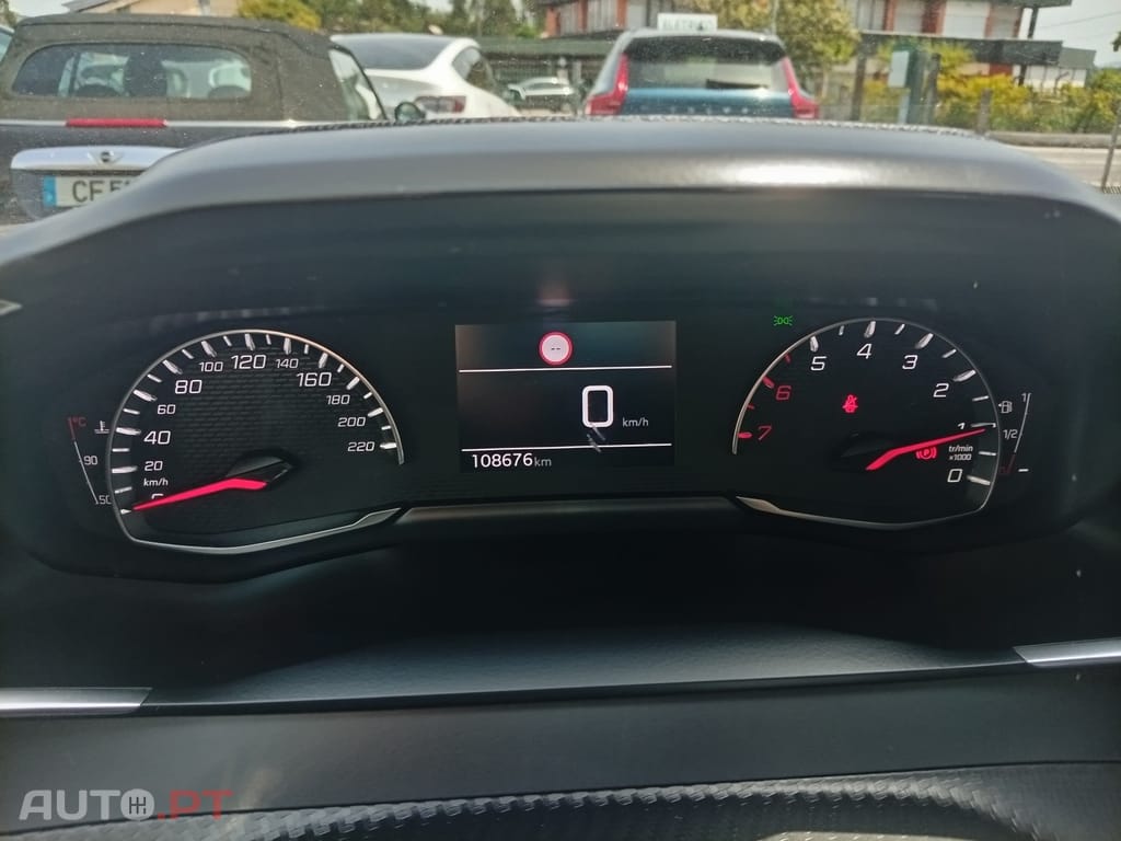 Peugeot 2008 1.2 PureTech Active Pack