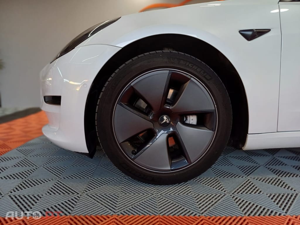 Tesla Model 3 Standard Plus