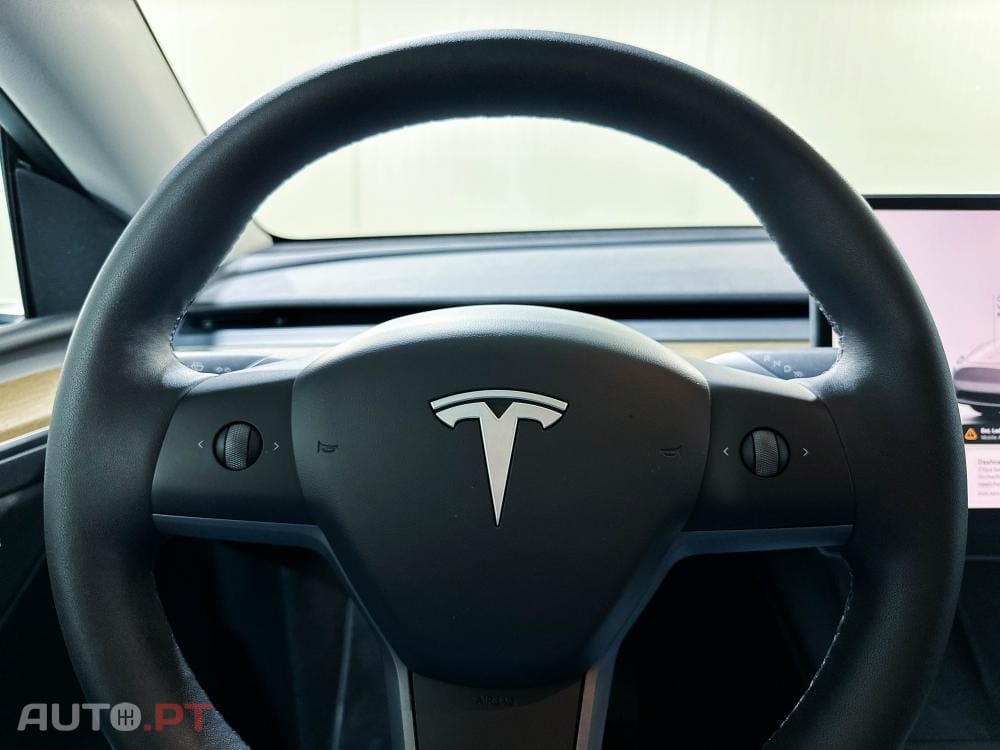 Tesla Model Y Long Range Dual Motor AWD
