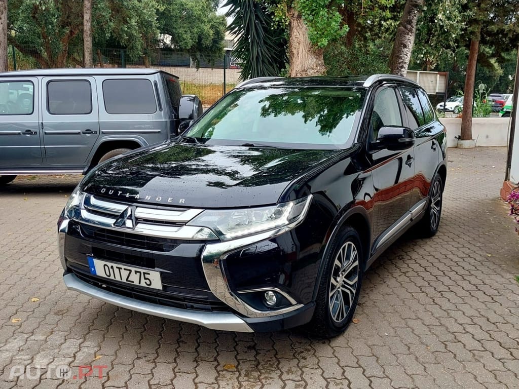 Mitsubishi Outlander 2.2 DI-D Instyle Navi