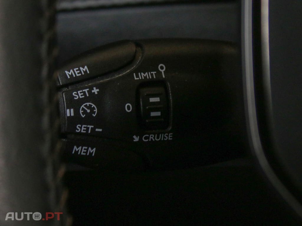 Peugeot 2008 1.5 BlueHDi Allure