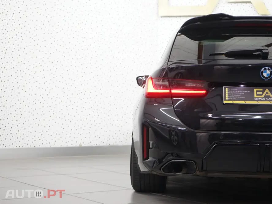 BMW 330 e iPerformance Sport Line