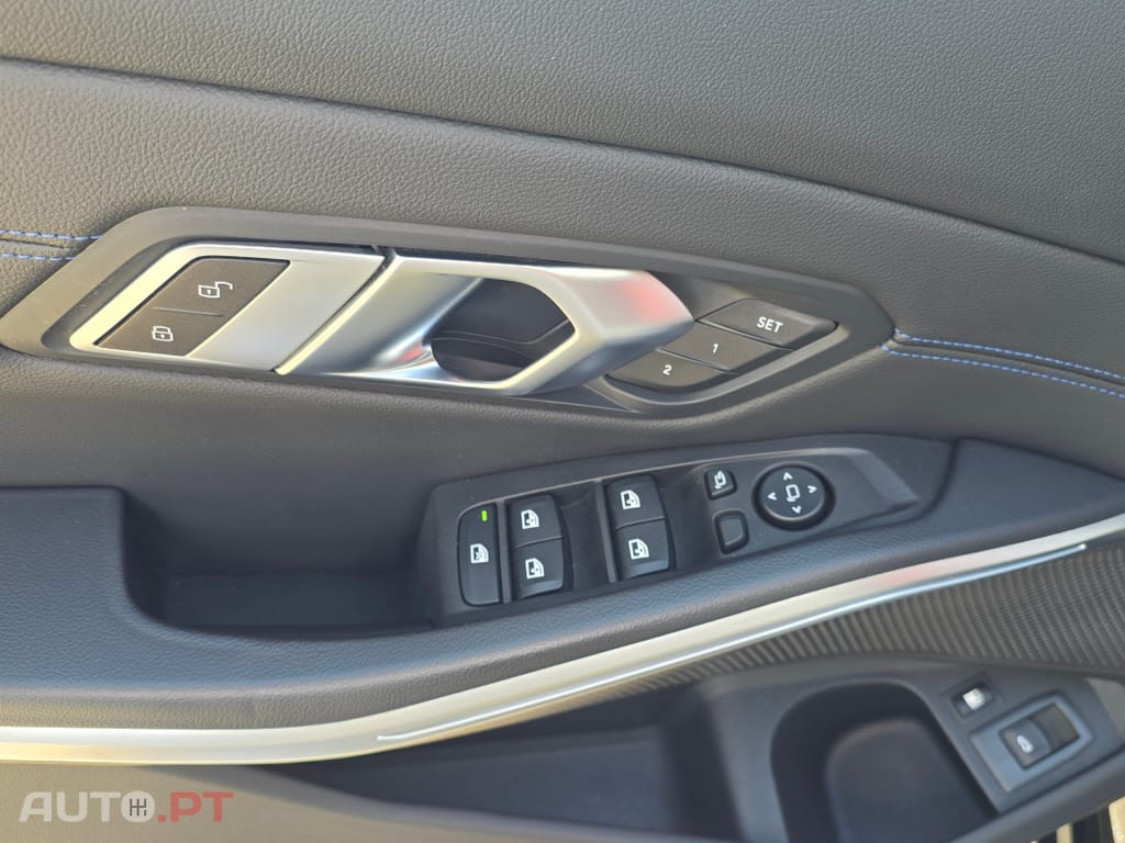 BMW 320 e Pack Desportivo M Auto