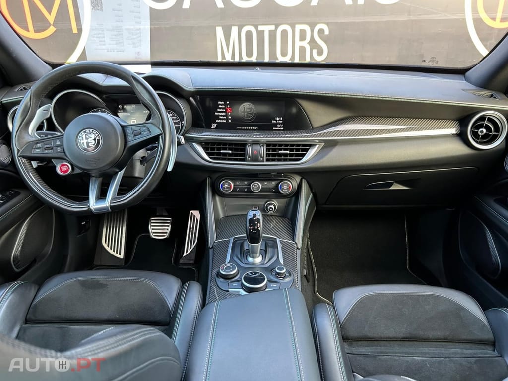 Alfa Romeo Stelvio V6 2.9 Bi-Turbo AT8-Q4 Quadrifoglio