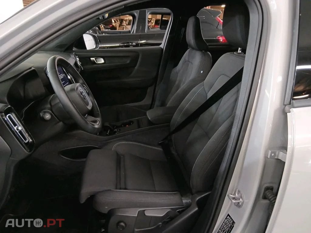 Volvo XC40 Recharge Core