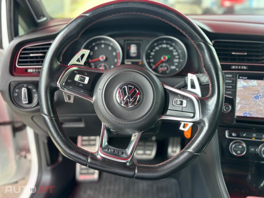 Volkswagen Golf 2.0 TSi GTi DSG Performance