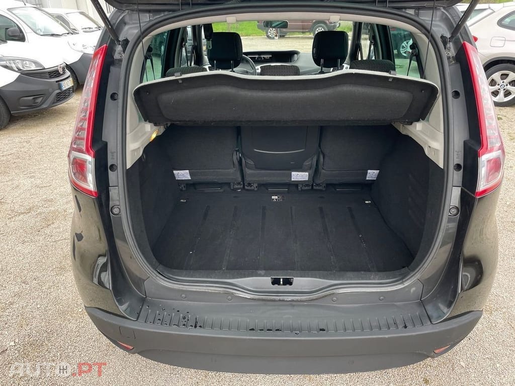 Renault Scénic 1.5 dCi Dynamique S EDC