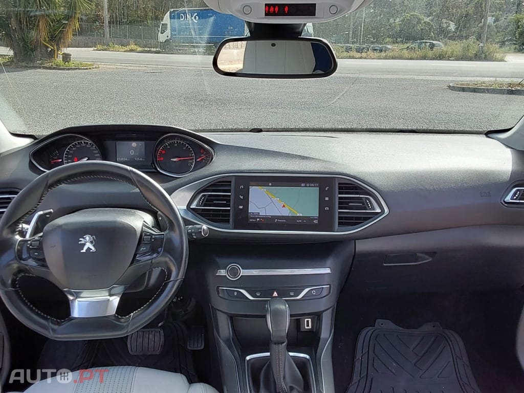 Peugeot 308 SW BlueHDi 130 EAT6 Stop & Start Allure