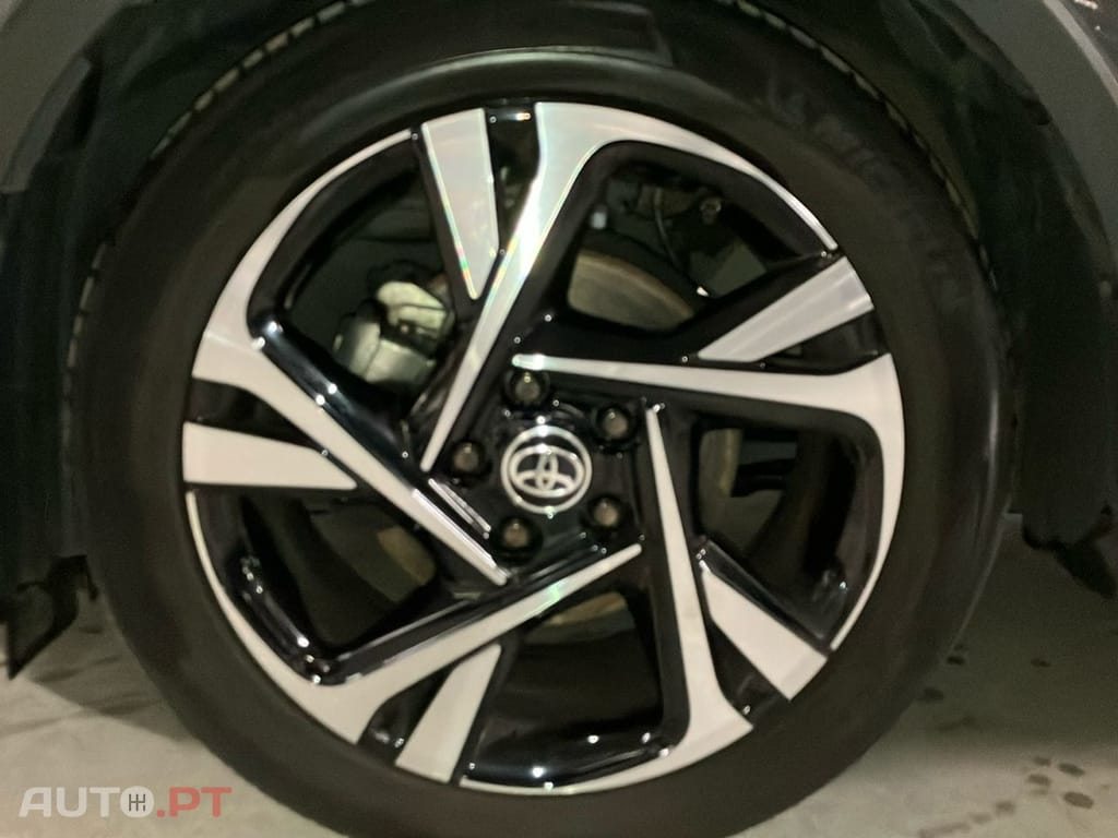 Toyota C-HR 1.8 FULL HYBRID