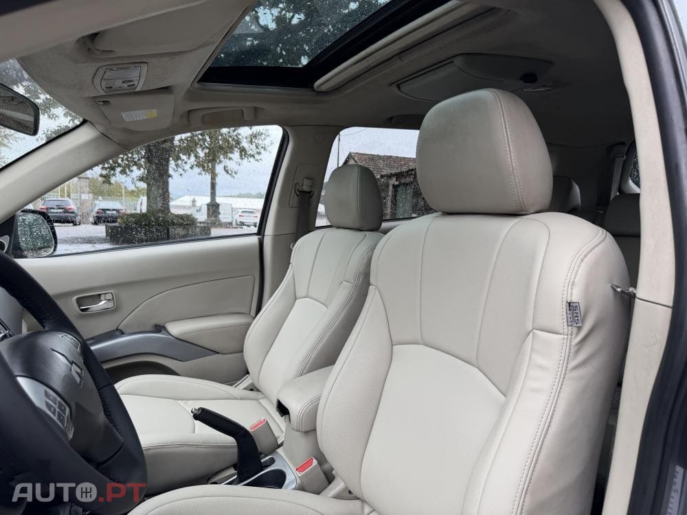 Mitsubishi Outlander 2.0 DI-D Intense 4WD