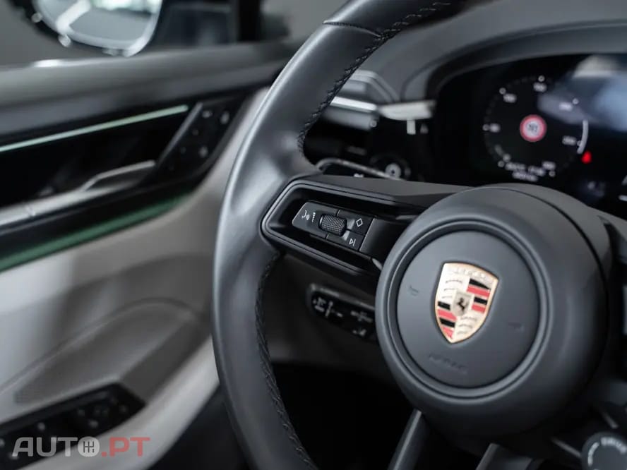 Porsche Macan Electric