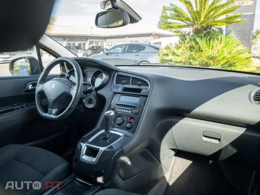 Peugeot 5008 1.6 E-HDi 7L SE Style 2-Tronic