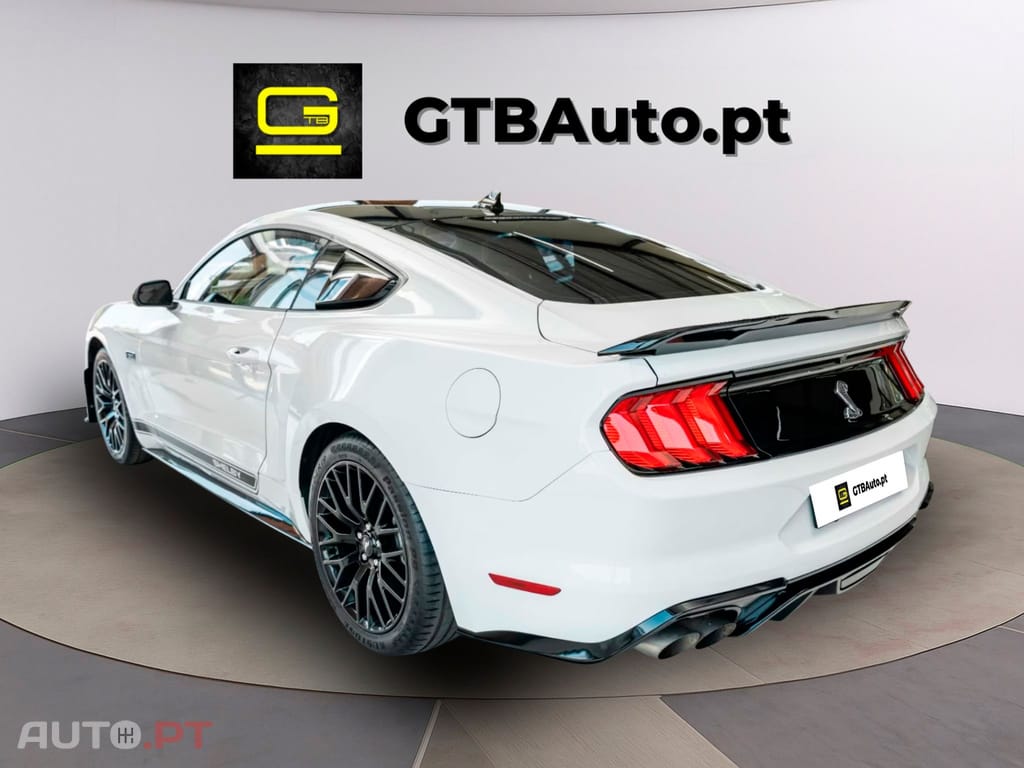 Ford Mustang 2,3 PERFORMA Premium GT 500 SHELBY 