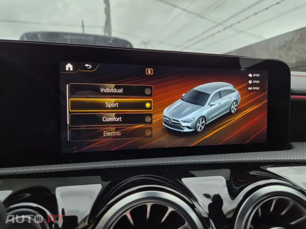 Mercedes-Benz CLA 250 e Shooting Brake AMG Line