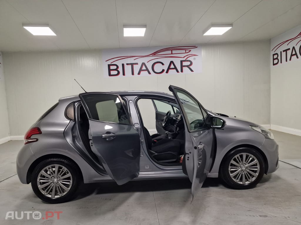 Peugeot 208 1.5 BLUEHDI 102CV SIGNATURE GPS CAMARA TRASEIRA