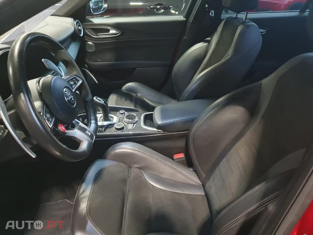 Alfa Romeo Giulia 2.9 Bi-Turbo Quadrifoglio AT8
