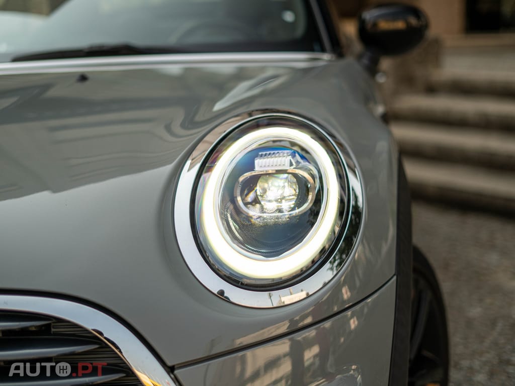 MINI Cabrio Cooper Premium Extra JCW Auto