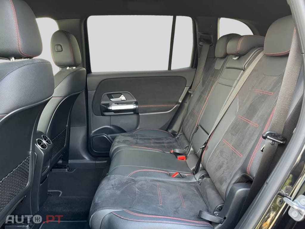 Mercedes-Benz EQB 300 4M AMG I.V.A DEDUTIVEL